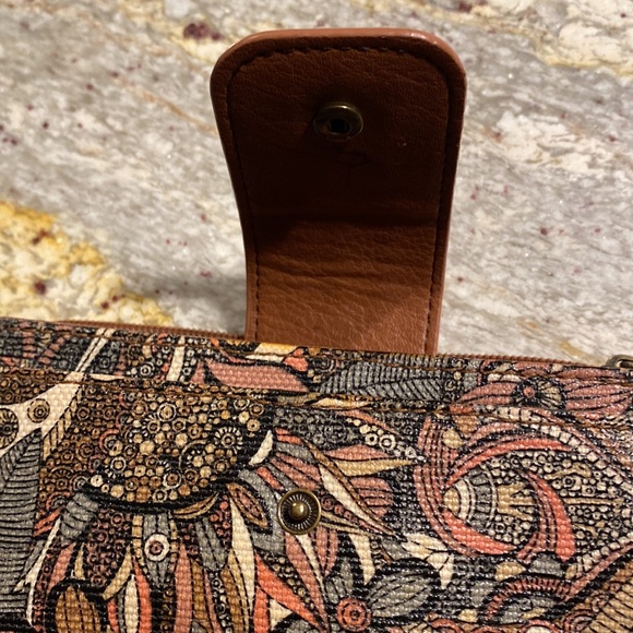 Sakroots Wristlet/Crossbody in Sienna Desert Design - Picture 8 of 8